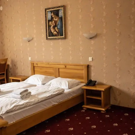 Chervona Ruta Hotel 3*